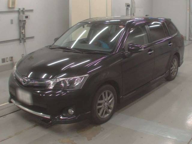 30365 TOYOTA COROLLA FIELDER NZE161G 2014 г. (CAA Tokyo)